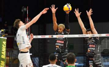 Milano liquidata in un'ora e mezzo in gara 1 dei quarti di finale