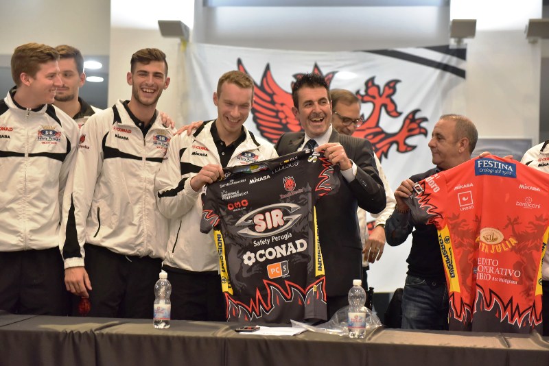 Presentazione maglia 2015-2016