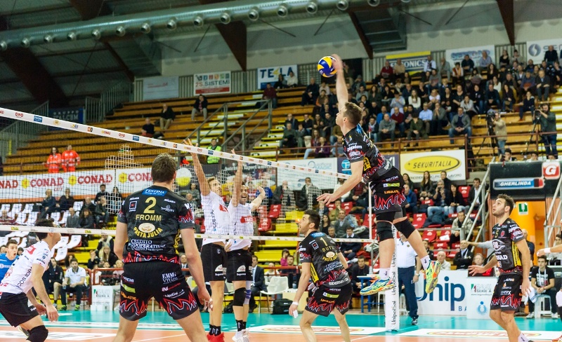 Kaliberda in attacco