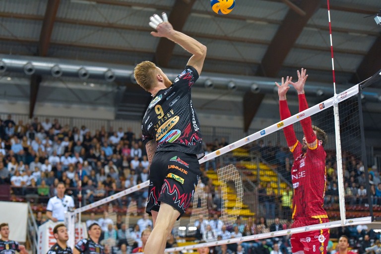 ivan-zaytsev-attacco