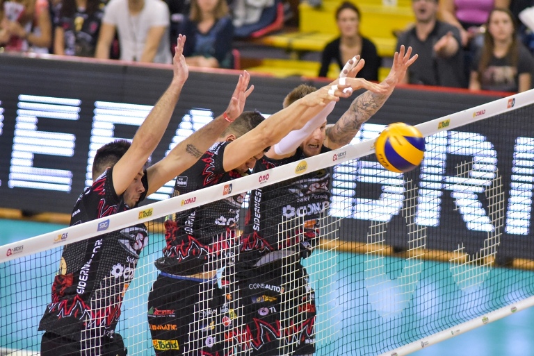 Sir Safety Perugia (muro)