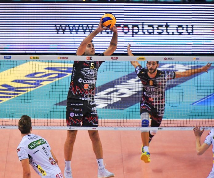 De Cecco (alzata) E sono quattro i successi della Sir Safety