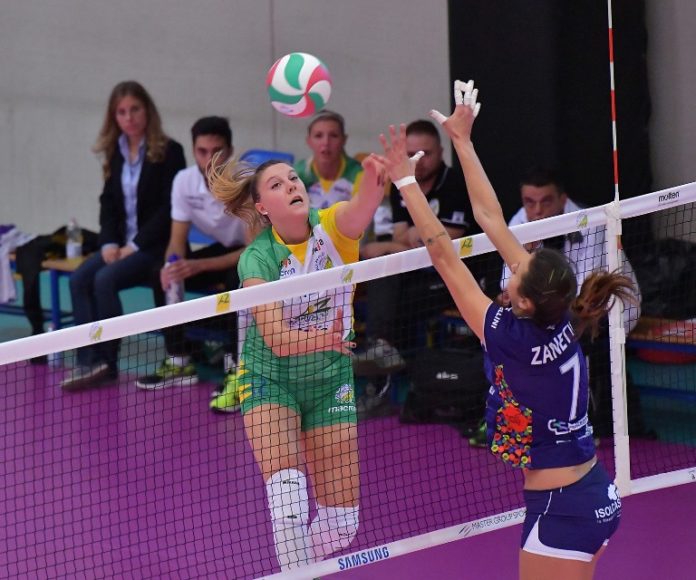 Grigolo Laura (attacca) Zambelli Orvieto cade alla prima