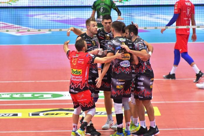Sir Safety (festeggia punto) La Sir Safety Perugia fa tris