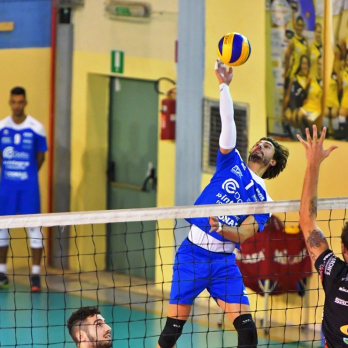 Intervolley Foligno (attacco) Loreto passa a Foligno per 3-0