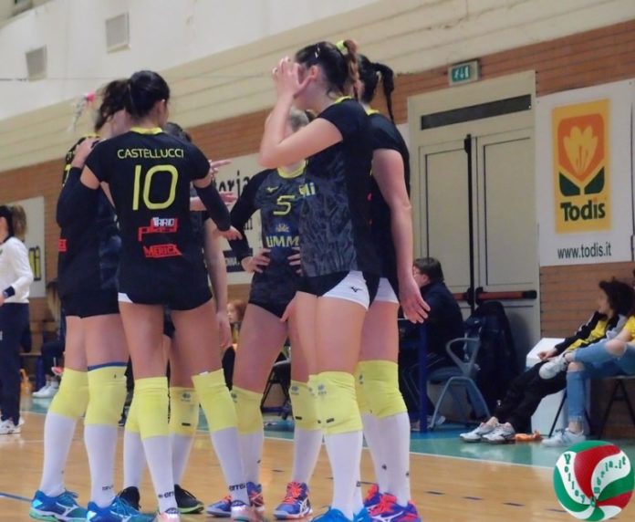 School Volley Perugia (time-out) School Volley Perugia vince e respira