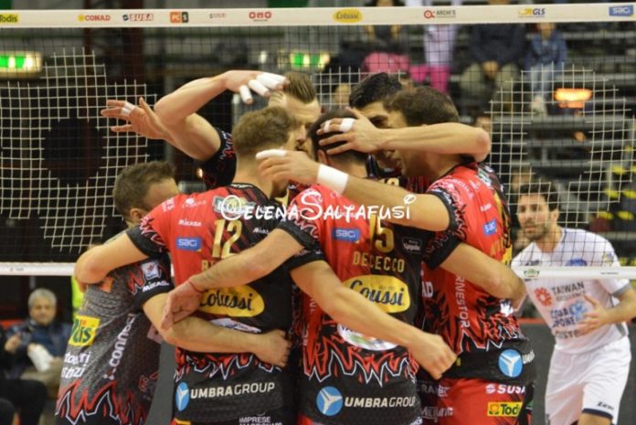 Sir Safety Perugia (abbraccio) Sir Safety è prima anche in Champions League