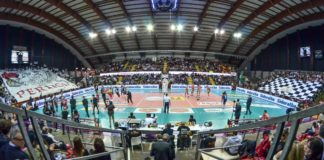 PalaEvangelisti "total white", la curva a supporto della squadra