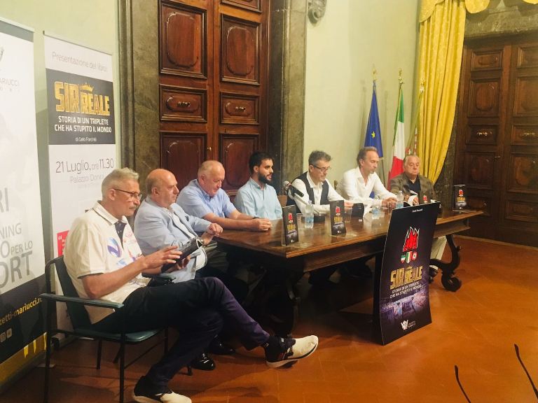 Presentato a Palazzo Donini il libro del giornalista Carlo Forciniti