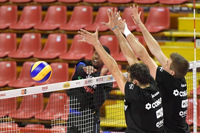 Gianluca GALASSI, Sjoerd HOOGENDOORN, e Wilfredo LEON VENERO Amichevole contro Siena, anticipo di SuperLega per la Sir