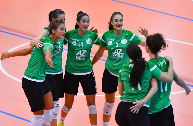 Zambelli Orvieto (esulta) Il primo derby della stagione è della Zambelli Orvieto