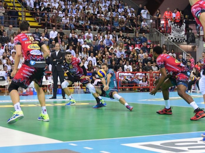 colaci_lanza_sir Sarà testacoda fra Sir e Castellana Grotte. La formazione di Bernardi, attuale regina della Superlega, affronterà nel prossimo match il fanalino di coda pugliese