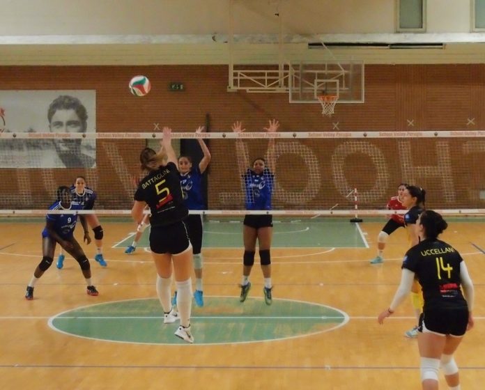 Lisa Battaglini (attacco) Per la Faroplast School Volley Perugia scontro salvezza contro la Virtus Roma