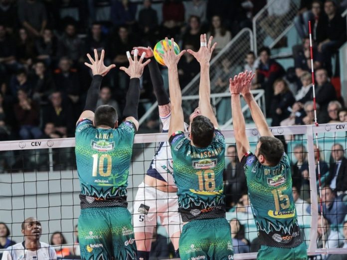 tours_Sir Sofferenza e tre punti: Sir di lotta a Tours. Successo per gli uomini di Bernardi nella seconda giornata del girone di Champions. In Francia è 3-1, Leon e Atanasijevic in gran spolvero