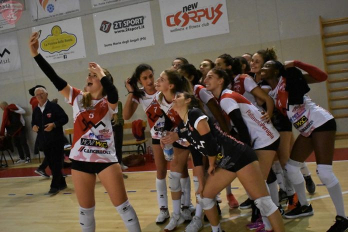 3M Perugia - Cesena 3-2 (1) La 3M vuole continuità a Castelbellino. Dopo la vittoria casalinga contro Cesena, le ragazze di Gobbini proveranno a ripertersi sull'ostico parquet marchigiano