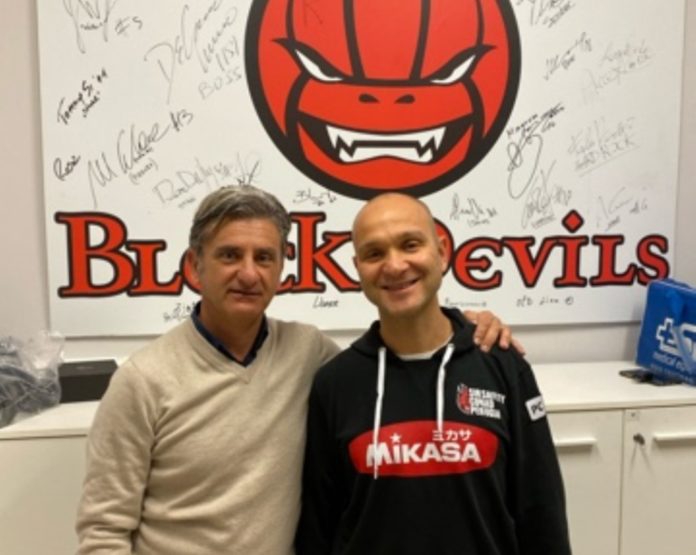 Fabrizio Ragusa con Ermanno Trinchese Dal Perugia Calcio alla Sir: la parabola di Fabrizio Ragusa. Il fisioterapista entra a far parte dello staff medico della squadra di coach Heynen