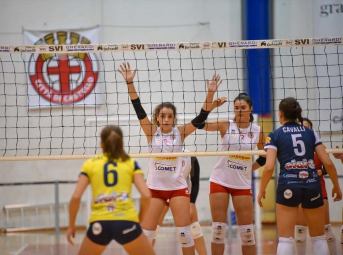 volley città di castello_sergiampietri e lachi_imola Big match al Pala Ioan: Castello attende Volleyrò. Alle tifernati servirà una prestazione sopra le righe per strappare punti preziosi contro le romane