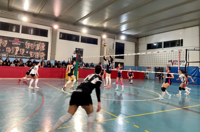 bastia sir rivotorto Bastia ferma la rimonta della Sir e centra il blitz. Successo fondamentale in trasferta per 3-1 per Uccellani e compagne