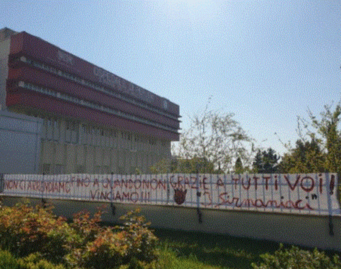 Sirmaniaci: all'Ospedale arriva uno striscione. I tifosi della Sir Perugia agli operatori sanitari: 