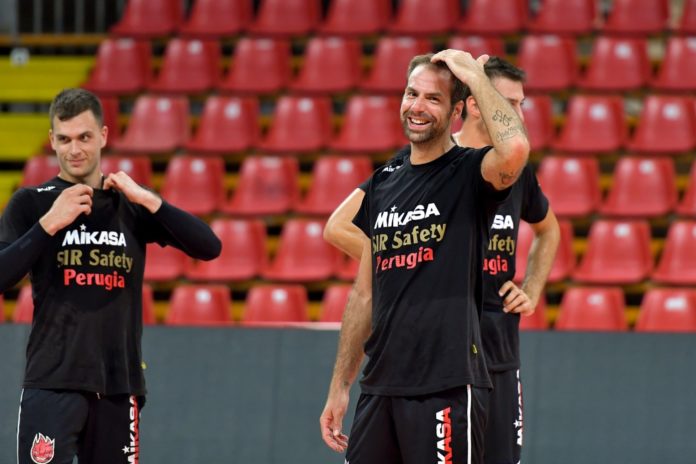 Dragan TRAVICA sir La Sir conosce il cammino in Superlega. Avvio contro