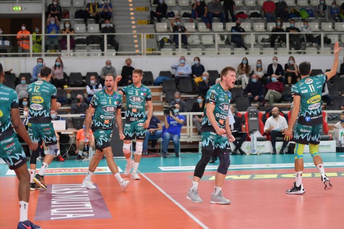 esultanza sir Risultati e numeri sorridono alla Sir: Block Devils sulle ali dell'entusiasmo. Una delle migliori partenze di sempre per Perugia. La fase break decisiva, ora Ravenna