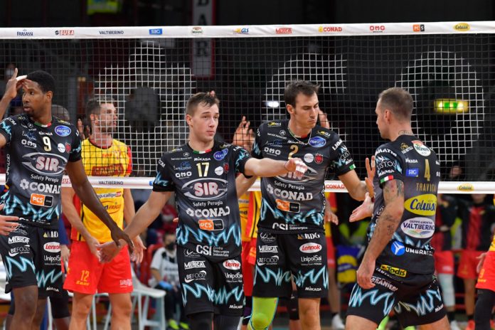 Oleh PLOTNYTSKYI, esulta con i compagni Sir, Plotnytskyi: