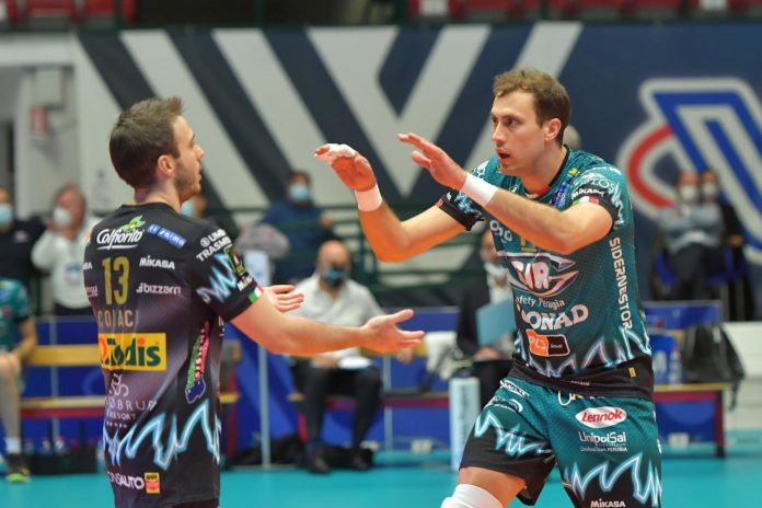 colaci atanasijevic sir Sir, segui il tuo capitano: