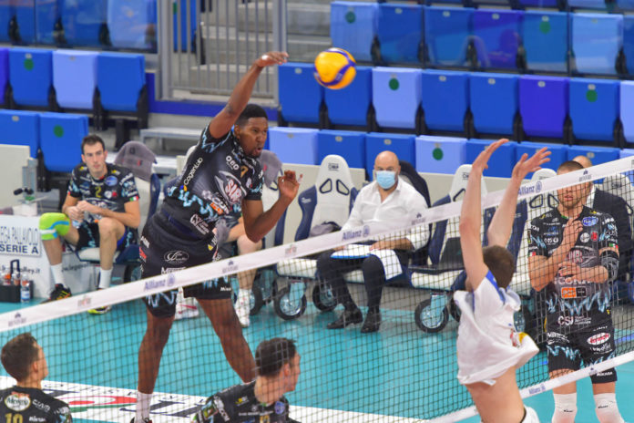 la pipe di, Wilfredo LEON VENERO, Sir: Leon concorre come miglior atleta della Polonia