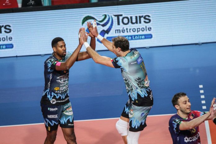 leon atanasijevic sir La Sir si rialza subito: Tours schiantato 3-0. Dopo il k.o. con la Lube, Perugia chiude la tre giorni di Champions con il sorriso