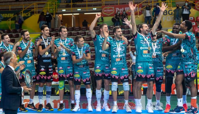 premiazioni Fine anno: tempo di bilanci per la Sir. In un 2020 senza play-off e Champions, Perugia ha comunque alzato un trofeo