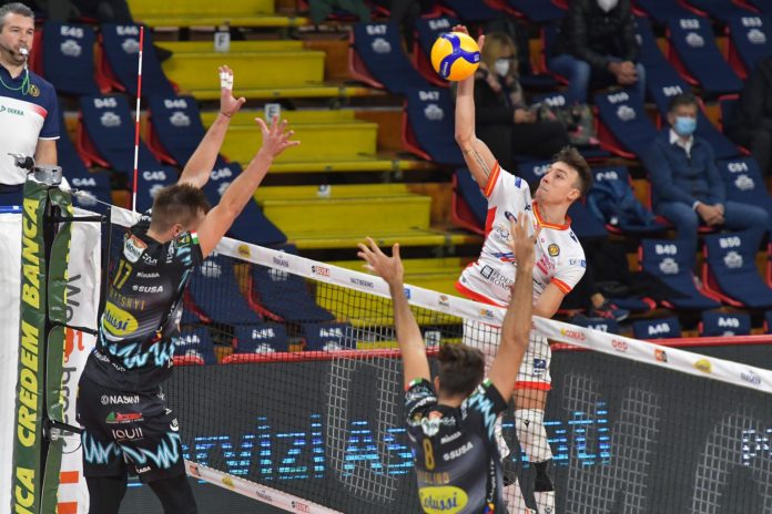 muro sir ravenna C'è Ravenna sulla strada della Sir. I romagnoli avversari di Perugia prima in Superlega e poi in Coppa Italia