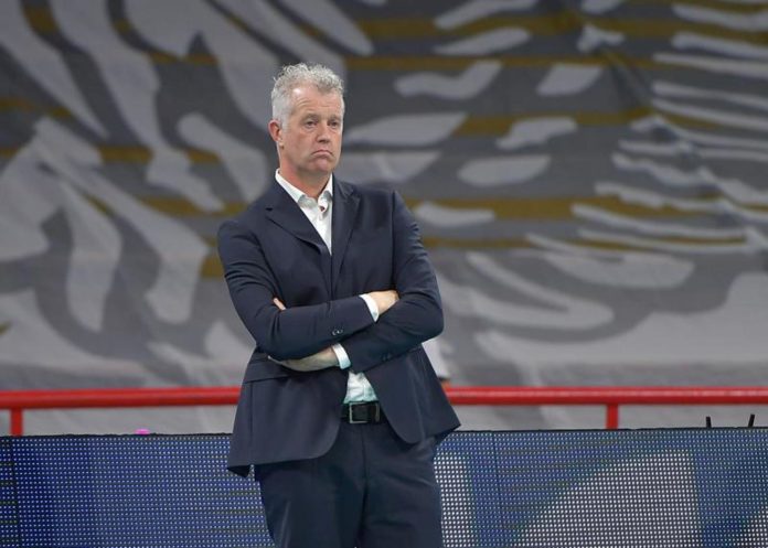 sir heynen Sir, Heynen: