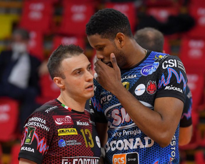 Massimo COLACI, Wilfredo LEON VENERO Sir: a Milano vincere o vincere. Dopo il k.o. al Palabarton, a Perugia serve una vittoria per portare la serie a gara 3