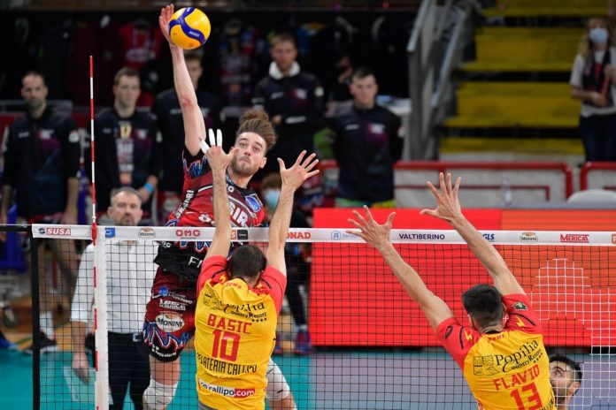 Kamil RYCHLICKI Travica: