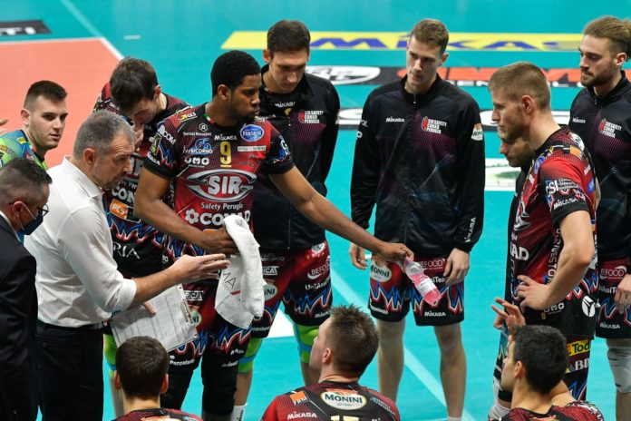 Nikola GRBIC, time-out, Perugia Il tecnico della Sir dopo l'impresa in Turchia: