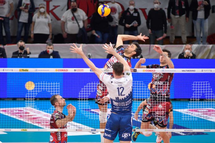 Sebastian SOLÉ, attacco Il centrale della Sir sulla semifinale di Coppa Italia: