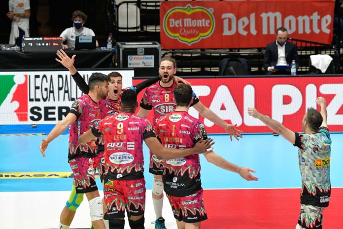 esultanza sir Perugia doma i lupi emiliani in quattro lunghi set. Ora la finale