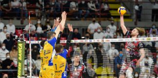 Da 2-0 a 2-3, Perugia di nuovo sotto nella serie. Domenica serve il successo al PalaPanini per non chiudere la stagione anticipatamente