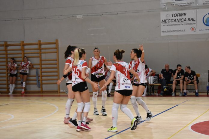 3M Pallavolo Perugia 3 Esordio in casa di San Giovanni in Marignano, poi tra le mura amiche contro Montecchio. Definito lo staff tecnico e medico