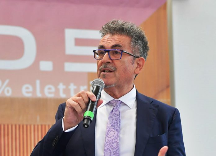 Il Presidente della Sir Susa Vim Perugia dopo la conquista del primo trofeo stagionale: