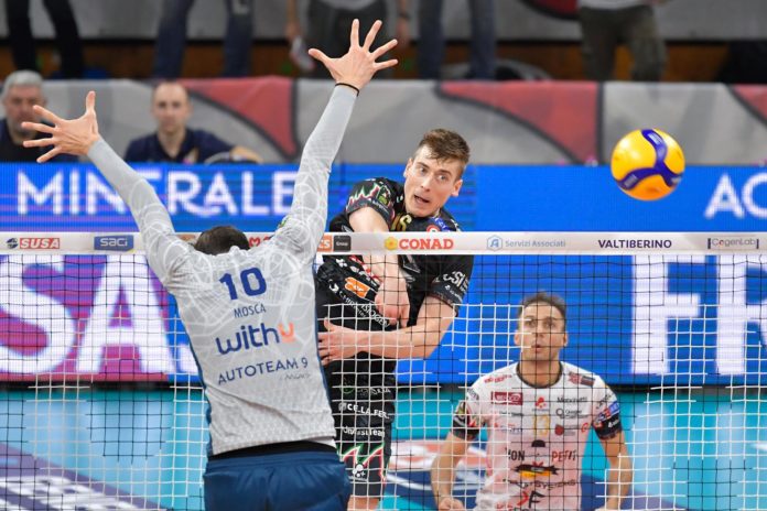 Kamil SEMENIUK Si parte sabato sera con Verona, poi il 25 c'è Modena