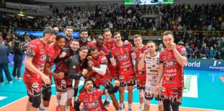 Vittoria in rimonta dei Block Devils che conquistano il primato con 6 giornate di anticipo 