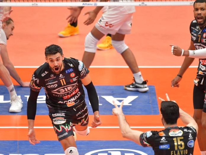 Sebastian SOLÉ, esultanza Il centrale della Sir: