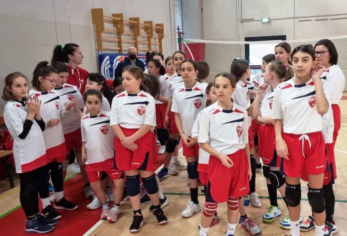 minivolley csi capitini 2 Più di 200 bambini di 14 società hanno popolato la palestra del Capitini