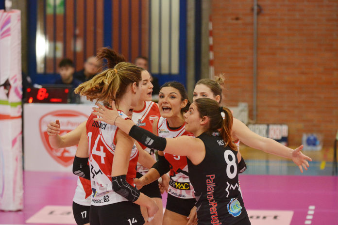 traballi esultanza 3m perugia Scontro di bassa classifica tra le biancorosse e la formazione dell’ex Buonavita. Marangi: “In palio punti importanti”