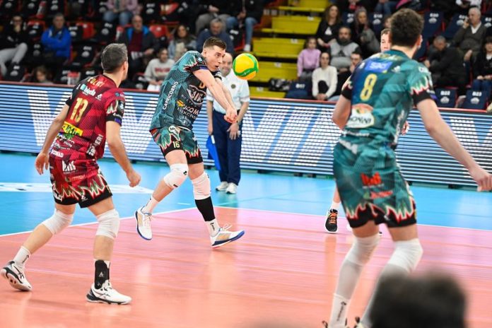 semeniuk sir Si rinnova per l'ottavo anno il rapporto di sponsorizzazione tra il club perugino e l'operatore di telecomunicazioni