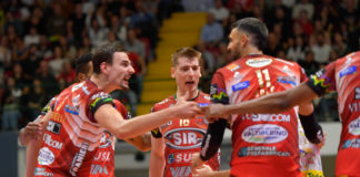 Perugia ha la meglio sul Vero Volley dopo tre set tirati e conquista la seconda vittoria stagionale. Decisivo Semeniuk