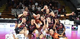 Black Angels ok nei primi due set, poi le emiliane riaprono la sfida. Quarto parziale decisivo. Sirressi: «Vissute fasi di difficoltà, ma arrivano lo stesso 3 punti importanti»