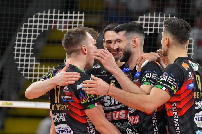 esultanza sir Il big match tra Itas e Sir visibile in chiaro su Rai Due