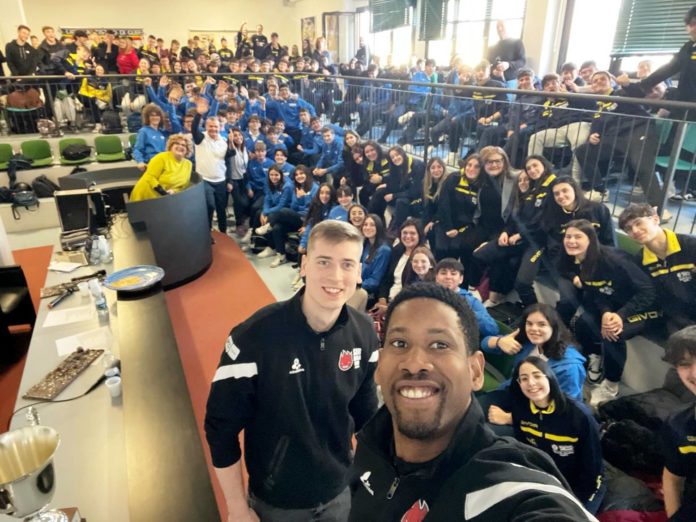 leon semeniuk sir liceo gubbio Leon e Semeniuk fanno tappa al Liceo artistico, scientifico e sportivo